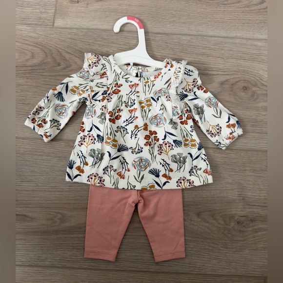 Carter’s Floral Baby Outfit - Picture 1 of 5